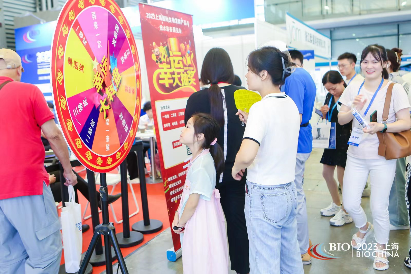 預(yù)報(bào)名客戶(hù)，禮品免費(fèi)送，現(xiàn)場(chǎng)抽獎(jiǎng)活動(dòng)